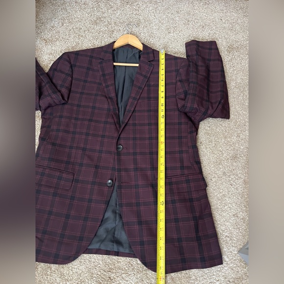 Burgundy and Black Plaid Blazer size 44 - Picture 4 of 7